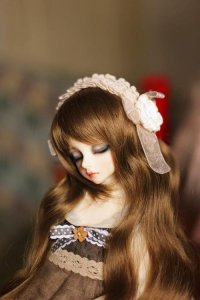 ​有关风景优美的成语(15条)：和煦的春风吹拂着人们…