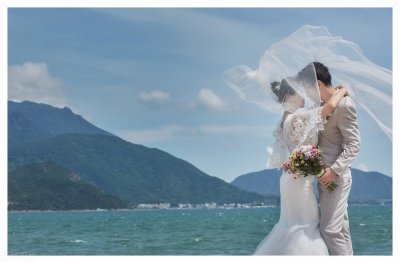 ​赞美甜蜜动人的表白句子 ：三里清风三里路，步步清风步步你