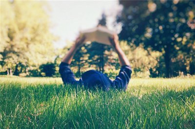 ​激励自己的句子精辟短句（鼓励自己的人生格言，精辟睿智，受益匪浅）