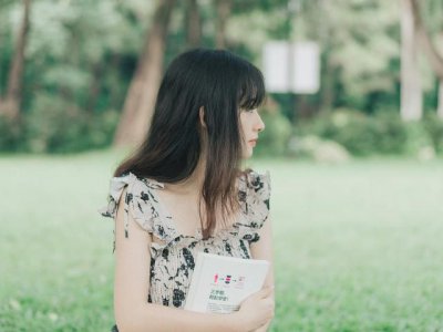 ​8首赞美女人漂亮的诗词短句 ，恰到好处讨人欢心