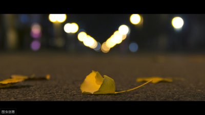 ​关于沉默的经典语录：有时沉默，不是不快乐，只是想把心净空