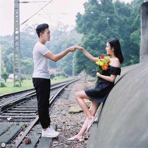​好朋友之间的唯美句子  ：朋友是一种相知、一种相契