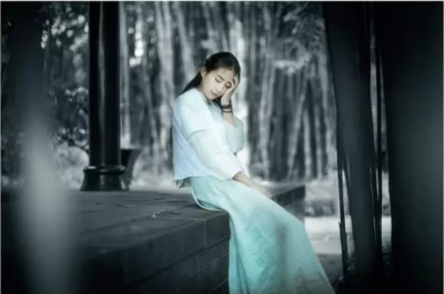 ​夸赞女人优雅的最经典古诗词句子