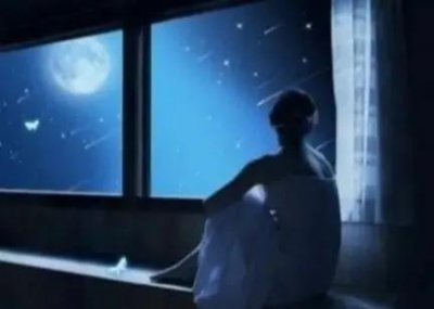 ​借月亮思念爱人的句子（明月千里寄相思的短句）