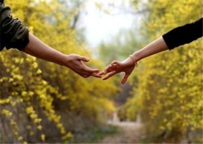 ​深情伤感说说让人心疼（很暖心很有爱的句子）
