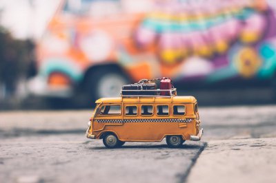 ​旅游发朋友圈的精美句子抖音文案（旅游发的朋友圈文案｜人生得意须尽欢，胡吃