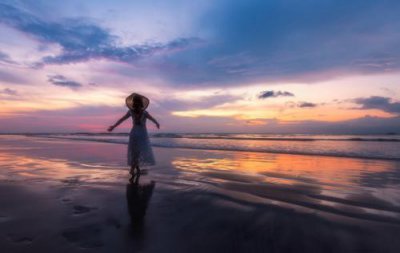 ​离开家的伤感句子
