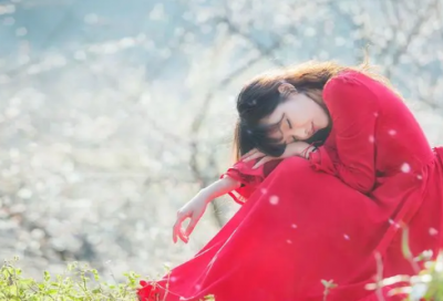 ​伤感女生唯美简单网名(235个)