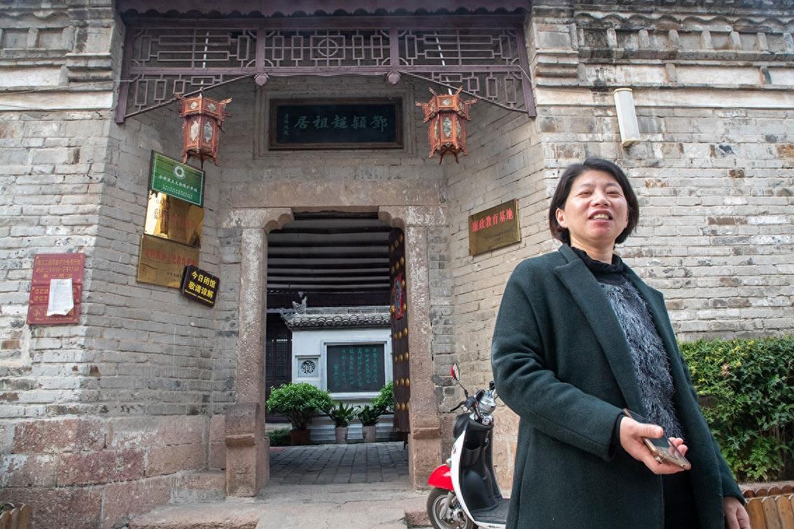 北京中南海西花厅的海棠树在邓颖超祖居开花了,她原来是光山人呀