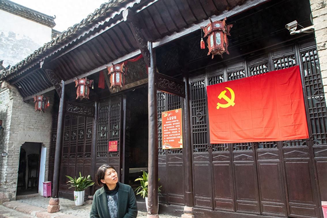 北京中南海西花厅的海棠树在邓颖超祖居开花了,她原来是光山人呀