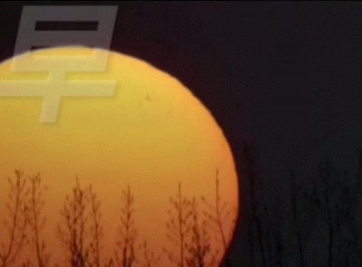 ​来自周星驰《九品芝麻官》的表情包，可以用到微信聊天的表情