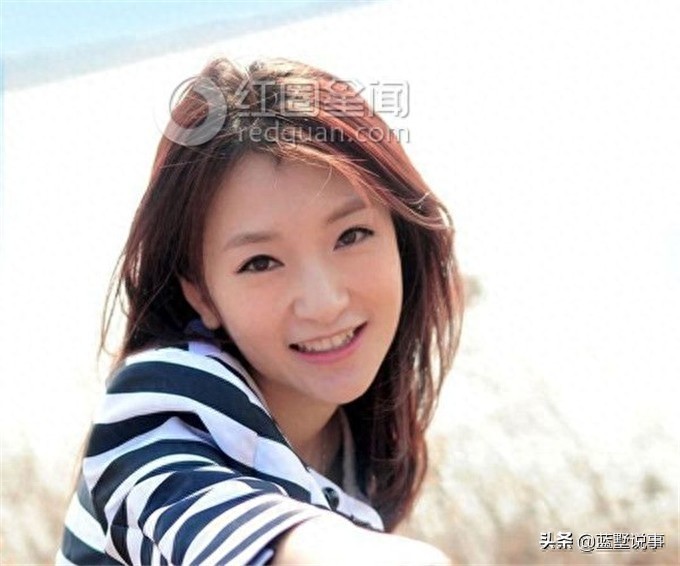 《乡村爱情》“李秋歌”金玫玫戏外照,依然是个听妈话的乖乖女