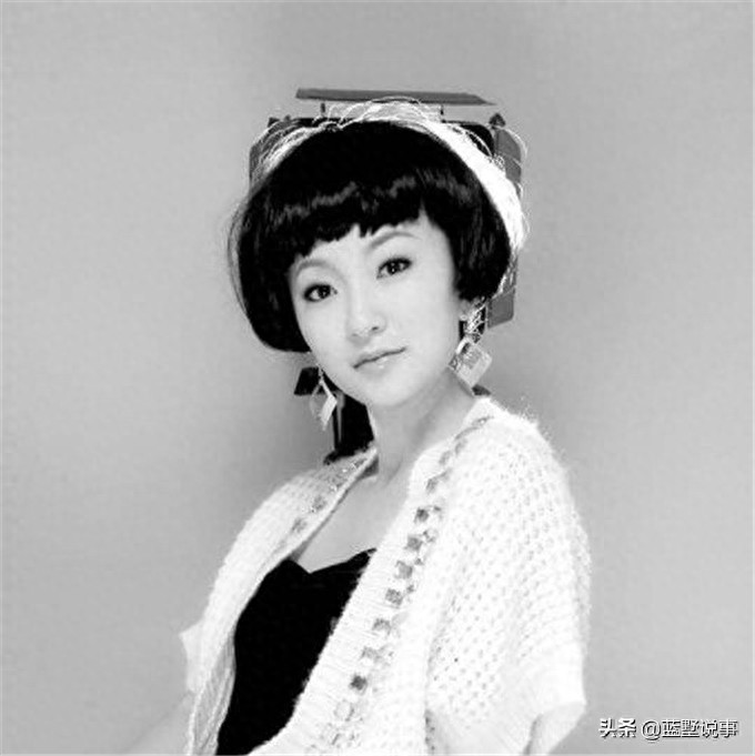 《乡村爱情》“李秋歌”金玫玫戏外照,依然是个听妈话的乖乖女