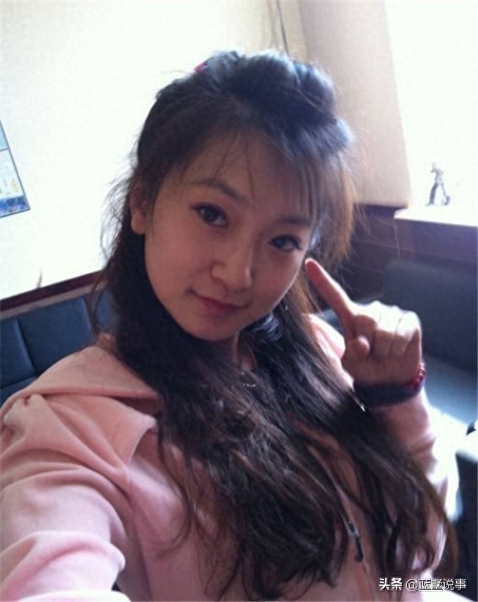《乡村爱情》“李秋歌”金玫玫戏外照,依然是个听妈话的乖乖女