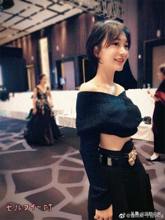 《乡村爱情》“李秋歌”金玫玫戏外照,依然是个听妈话的乖乖女