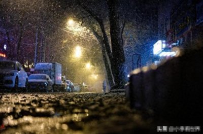 ​风雪中的女镇长：5公里的奇迹故事，是真情实感还是完美演技？