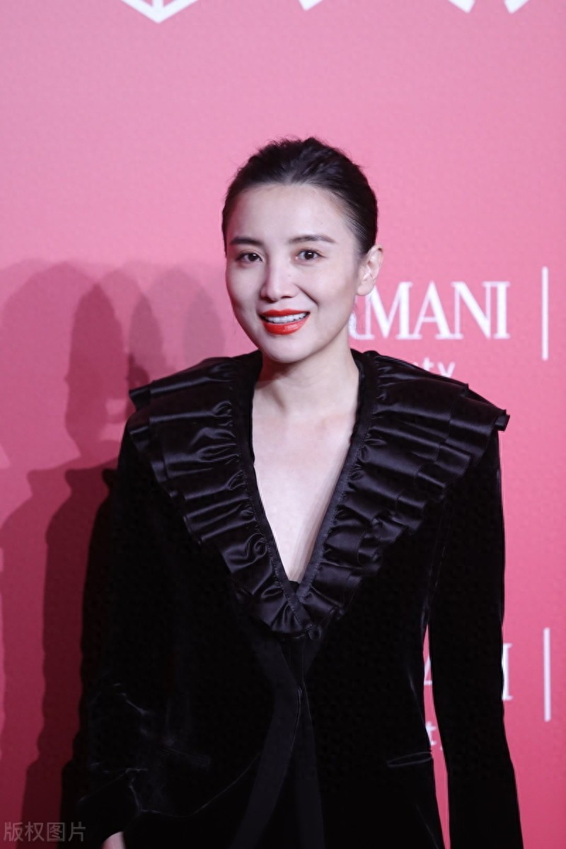 娱乐圈的15位80后女星,个个美若天仙,你最喜欢谁?