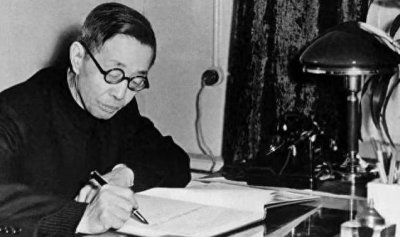 ​叶文津：因装得太像汉奸了，被抓捕后，在狱中写10万字自证身份