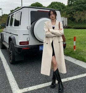 ​胡楚靓，邻家小妹变富婆，在她身上，我们可以复制什么？