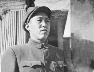 ​开国中将曾担任空军第一副司令员，死后遗体被冷冻 12 年
