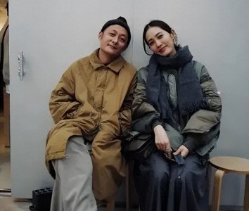 ​余文乐晒全家照：清空社交平台文章引猜婚变，事后否认称是强迫症