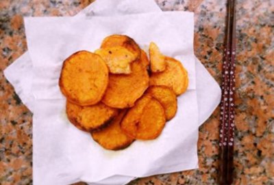 ​电饼铛妙用：蜜沙小薯教你用电饼铛制作烤红薯