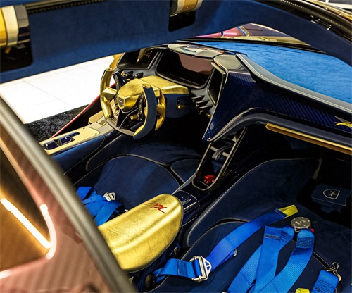 售价270万美元的黄金战神超跑,阿波罗Apollo Intensa Emozione