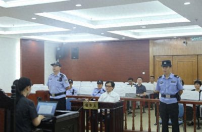 ​回顾：杨敬农忏悔书引发关注：不敬畏法律 信鬼神何用？