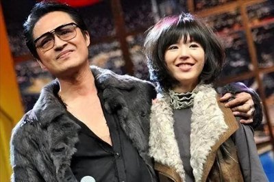 ​吴佳妮：嫁大21岁二婚马景涛，生俩儿子不被认可，10年后终于解脱