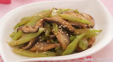 好吃的芹菜的家常做法(教你28道芹菜的做法大全)(10)