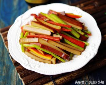 好吃的芹菜的家常做法(教你28道芹菜的做法大全)(3)