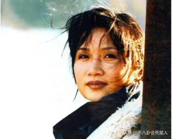 女人看破红尘什么意思(8位出家为尼的女星告诉你)