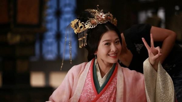 人称妇女为巾帼的意思,妇女被称为巾帼是什么意思图7