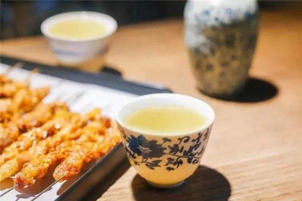 黄酒和花雕酒的区别 制作原料不一样