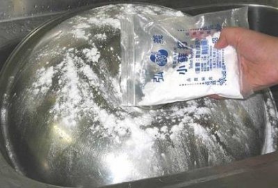 ​厨房去油渍的小妙招 小苏打粉去油渍便宜又好用