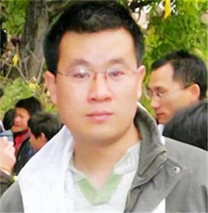 ​15年前，那个点名“三鹿”曝光毒奶粉的记者简光洲，后来怎样了？
