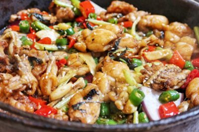 ​麻辣田鸡：舌尖上的舞动传奇