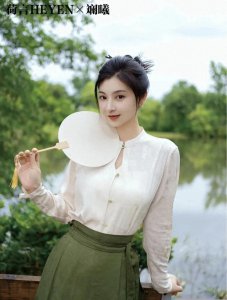 ​斓曦：从《甄嬛传》到家庭生活，演艺圈的真实与纯粹！