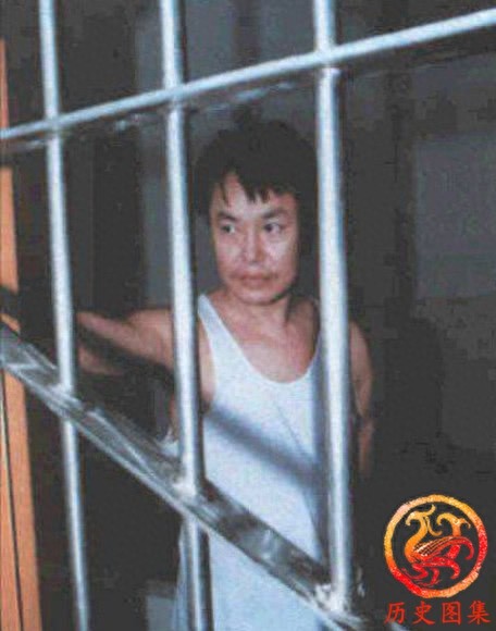 直击贼王张子强审判枪决全过程：图六心态已崩溃，图十被押往刑场