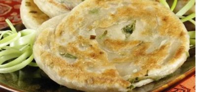 ​葱油饼新做法，不揉面不发面，外酥里嫩，层层分明，隔夜也不会硬