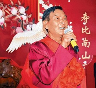 ​中方10份通缉令，第一份就抓一把手，50万元换新局面，这一招