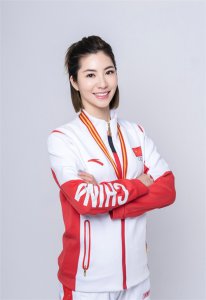 ​孙婷乒乓球女王：挥乒乓拍绽放人生精彩