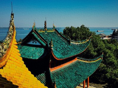 ​范仲淹与滕子京：同年，同事，同遭贬