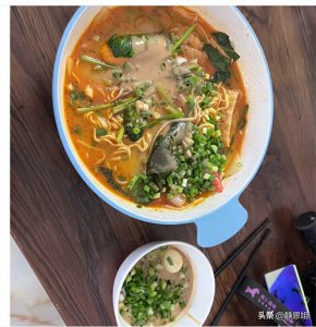 ​后续！女子吃麻辣烫和店家争执！评论区辣眼！警方介入！顾客发声