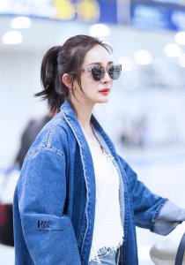 ​现在机场为什么那么多拍照的(林允机场现身)