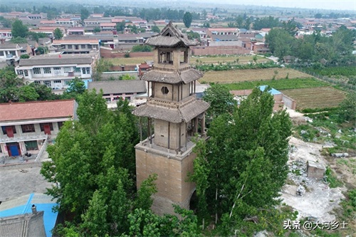 山西农村一座高大的魁星阁,曾是村民们的梦想,如今禁止孩子靠近