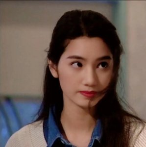 ​港风头像：香港美人洪欣颜值巅峰可以和李嘉欣媲美，肉肉脸绝了