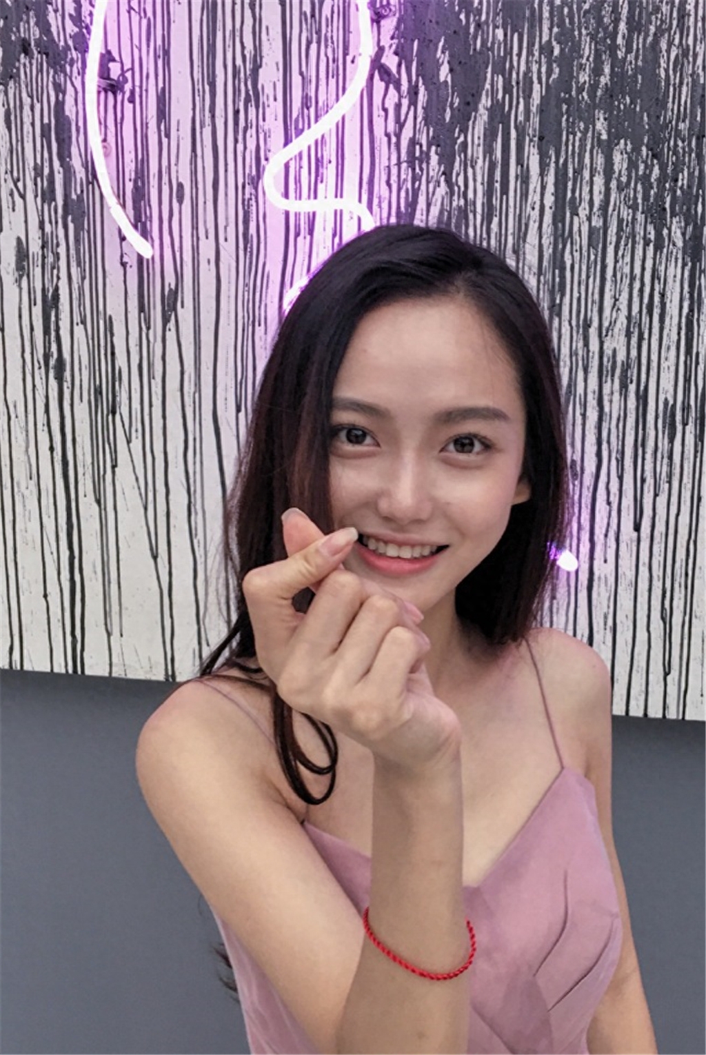 陈雨锶,甜酷的闪光女孩,在《十二谭》中饰叶丽娜