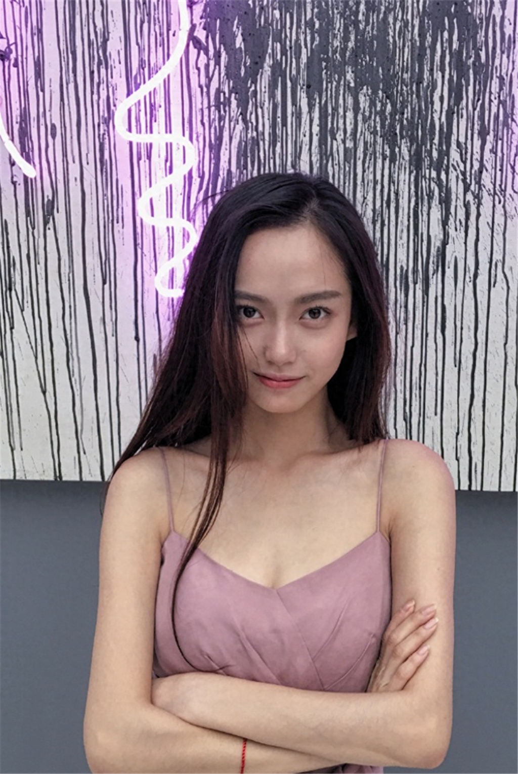 陈雨锶,甜酷的闪光女孩,在《十二谭》中饰叶丽娜