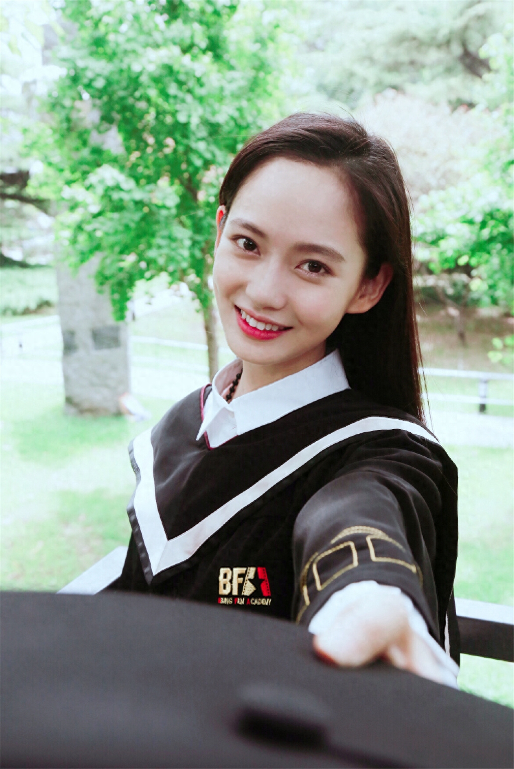 陈雨锶,甜酷的闪光女孩,在《十二谭》中饰叶丽娜